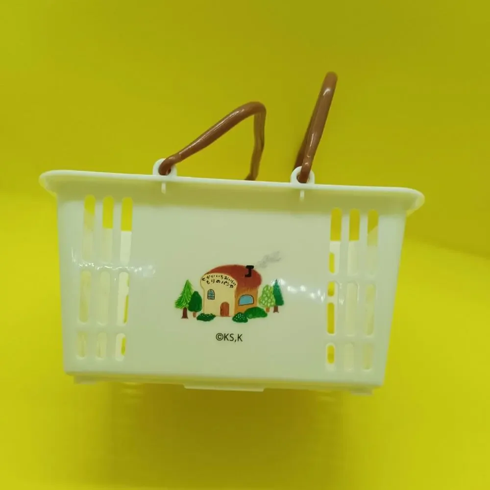 Pan dorobo / bread thief small basket for organization.